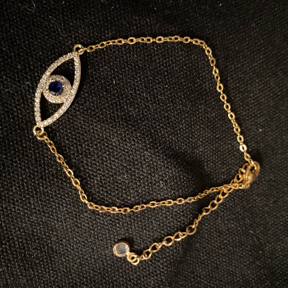 NWOT Evil Eye Charm Bracelet - Picture 4 of 6
